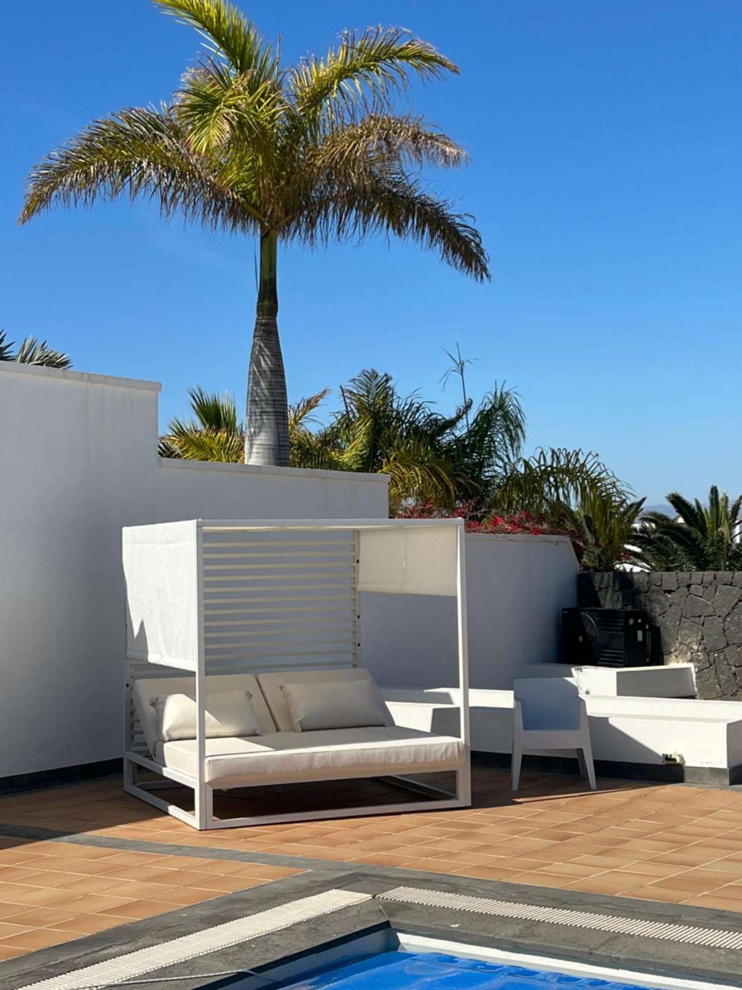 Villa Dedalos - A Luxury Large Villa With A Heated Pool In Puerto Calero Ngoại thất bức ảnh