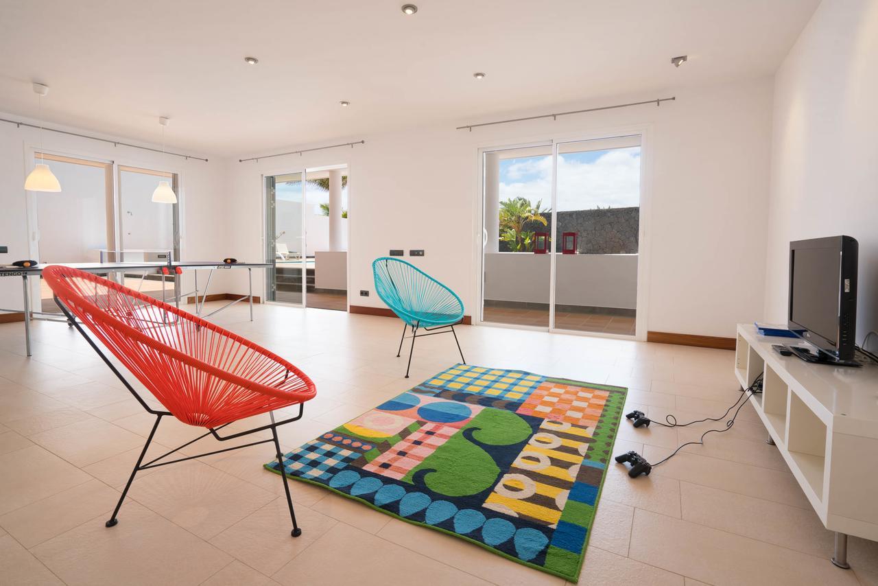 Villa Dedalos - A Luxury Large Villa With A Heated Pool In Puerto Calero Ngoại thất bức ảnh