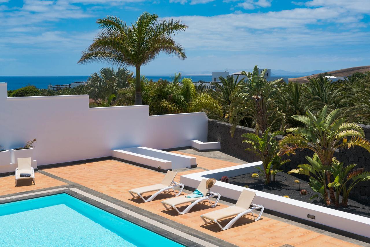 Villa Dedalos - A Luxury Large Villa With A Heated Pool In Puerto Calero Ngoại thất bức ảnh